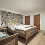Chaloupka Kuncice * Staré Město